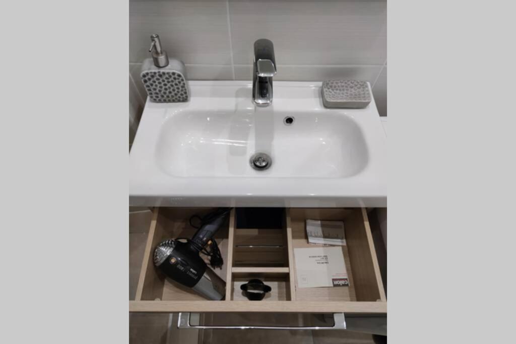 Joli T2 Proche Vieux-Port, Terrasses Du Port Et Metro Joliette Apartman Marseille Kültér fotó