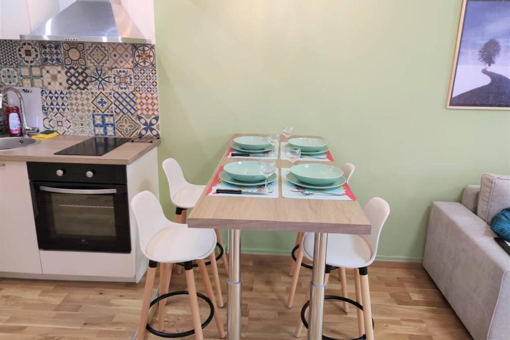 Joli T2 Proche Vieux-Port, Terrasses Du Port Et Metro Joliette Apartman Marseille Kültér fotó